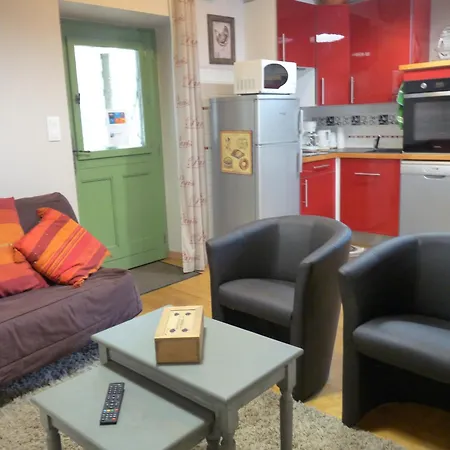 Le Plgeonnier- Climatisation - Parking - Terrasse *