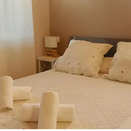 Le Plgeonnier- Climatisation - Parking - Terrasse